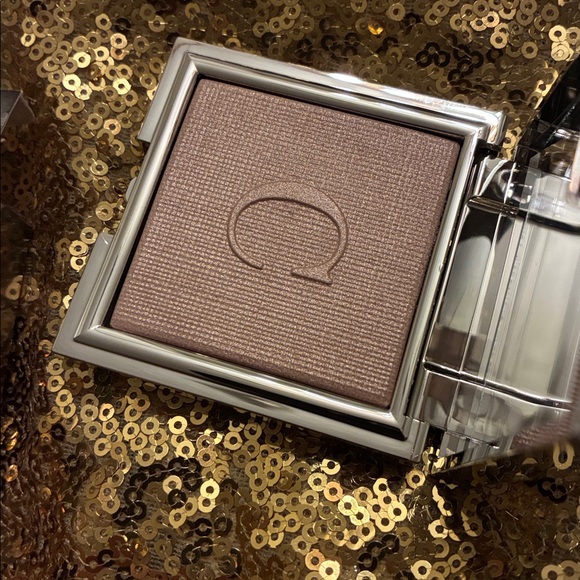 Chantecaille Cheek Light highlighter Cheek Light Éclat Cristalline Collection - Picture 6 of 7